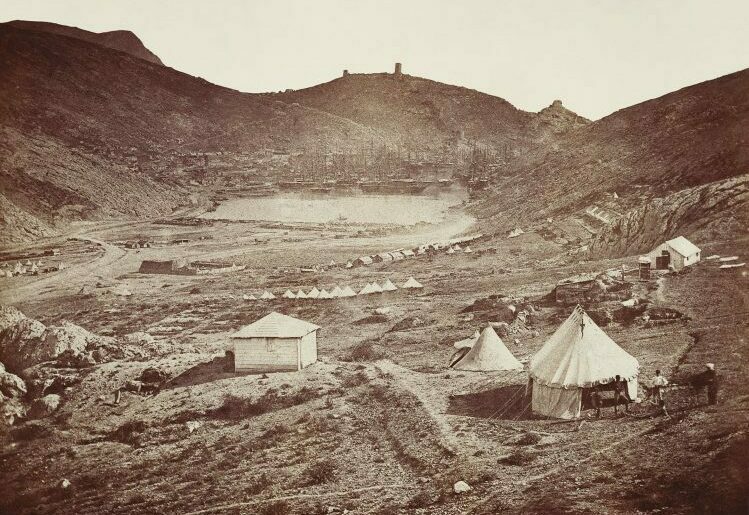 Крымская война. Лагерь англичан. Вид на Балаклавскую бухту и Чембало